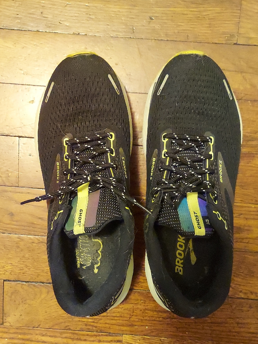 Brooks Women’s Black & Yellow Running Shoes - Lightweight Cushioning